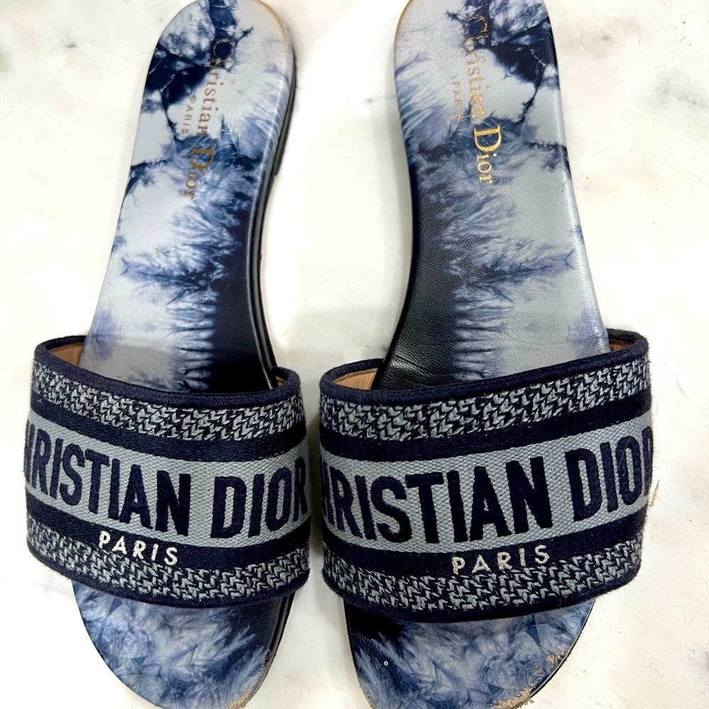 AUTHENTIC Christian Dior Dway Blue Tie Dye Embroidered Sandal 40
